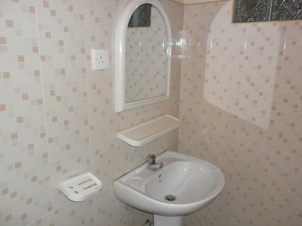 Mccarthy Guesthouse Kandy Quarto foto